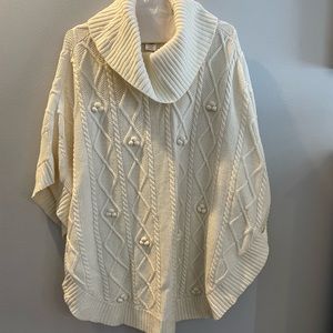 Light cream Turtle neck sweater Shaw